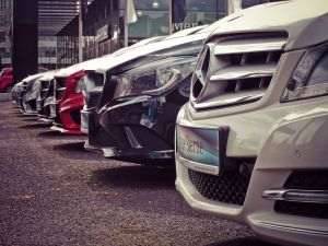Producţia auto din Marea Britanie a scăzut cu 27% în septembrie